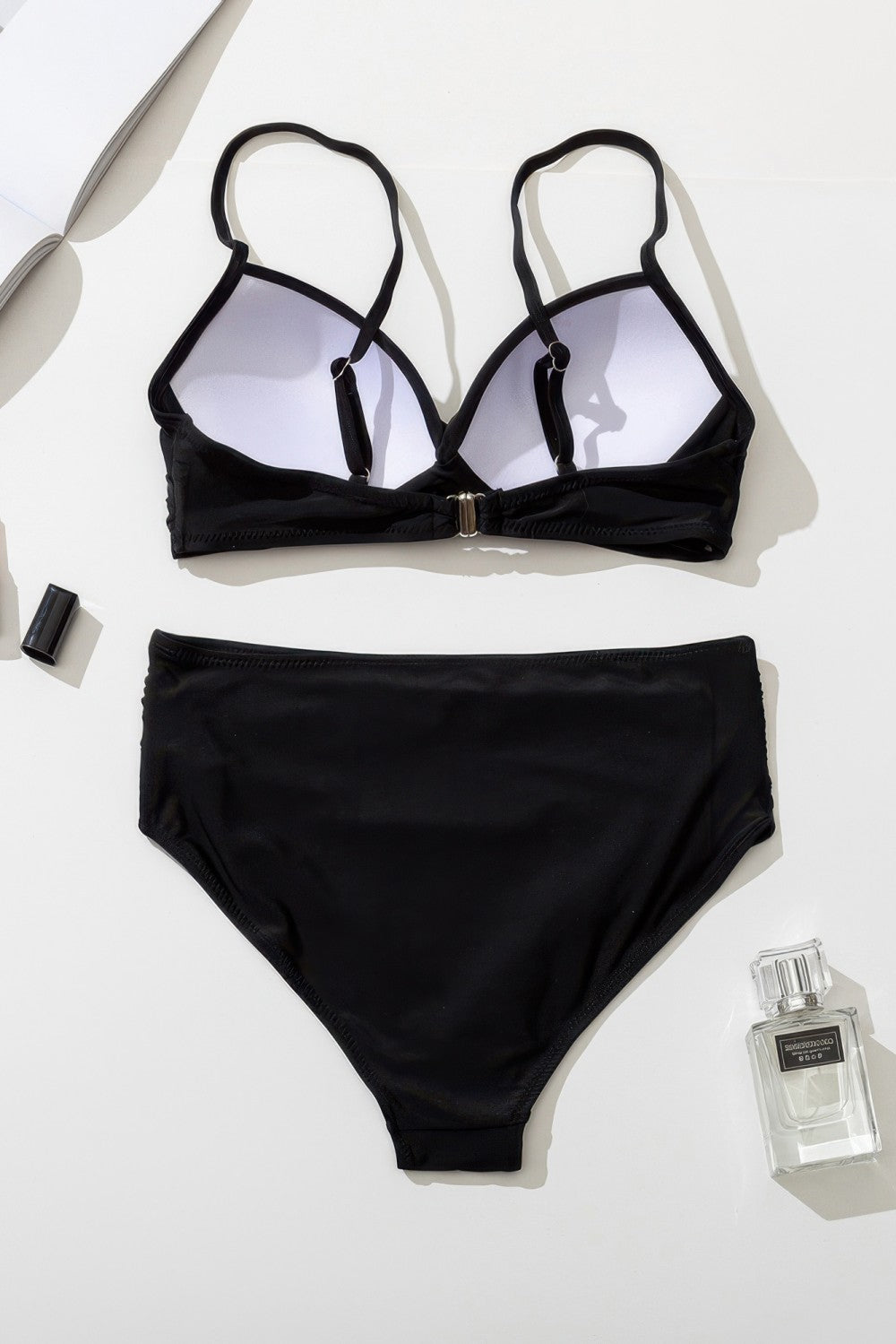 Conjunto de bikini de dos piezas elegante negro de cintura alta