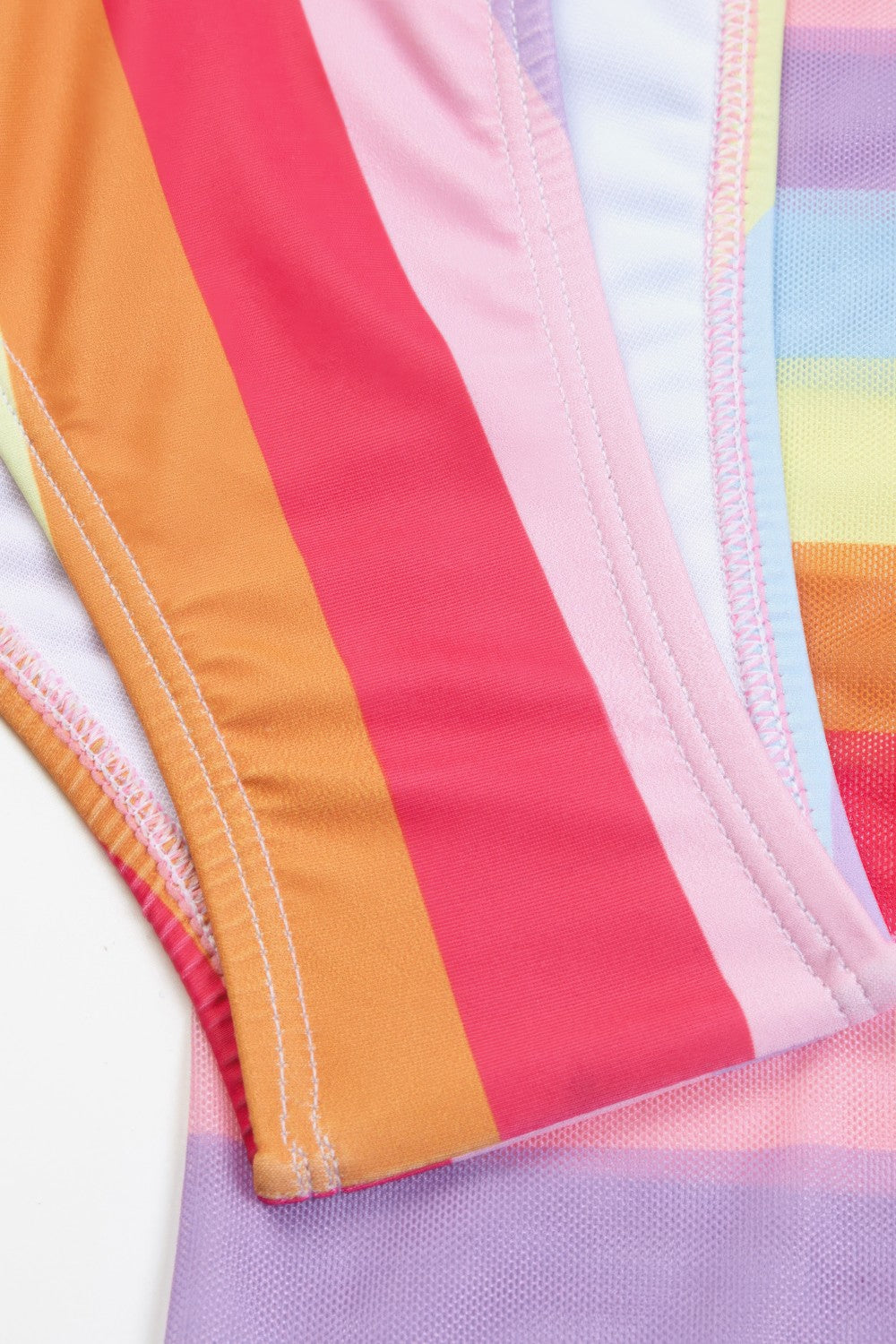 Conjunto de bikini de tres piezas con pañuelo para atar
